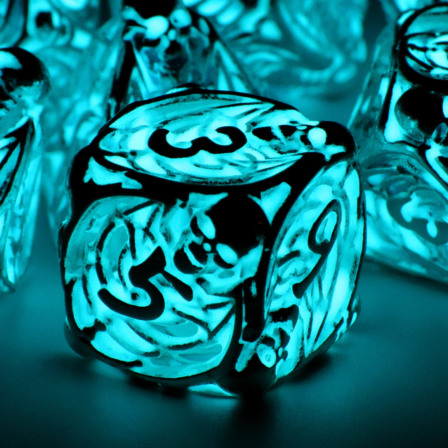 Luminous Skull Dice Set